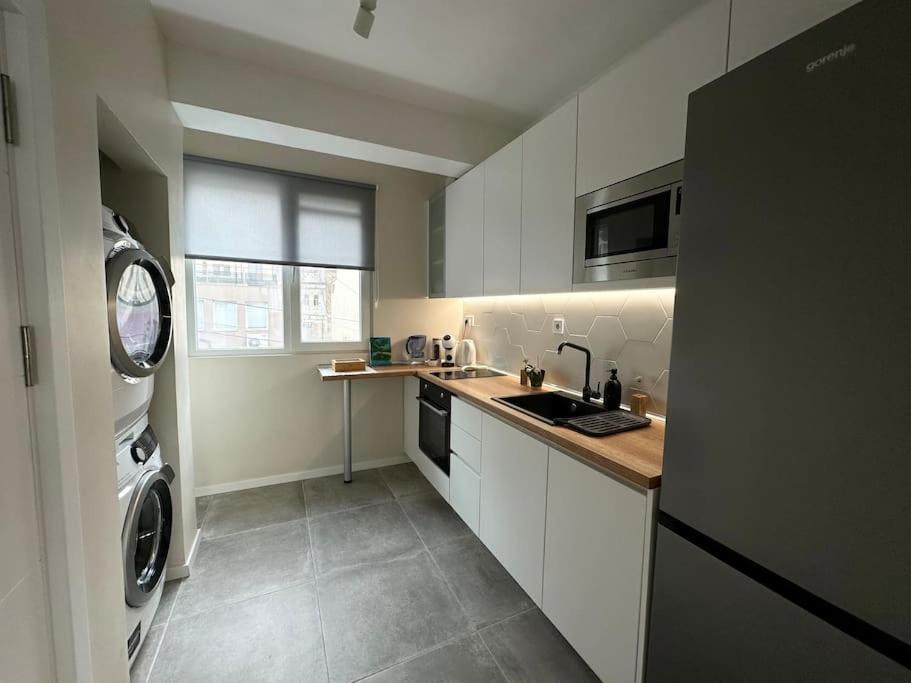New Luxury Furnished Apartment - Beach, Varna Center & Fast Wi-Fi Exterior photo